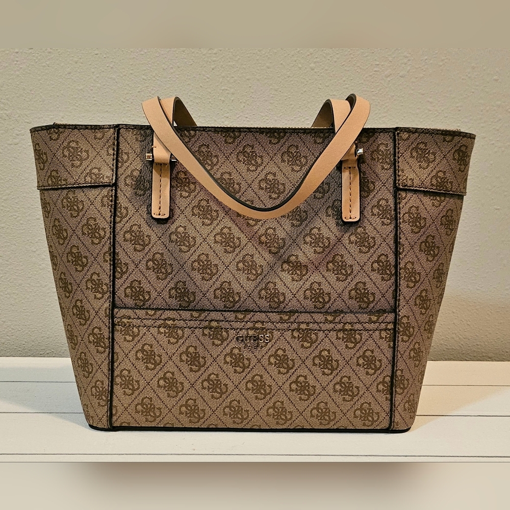 NWOT Guess Ladies Classic Print Monogram Pattern Logo Purse Handbag